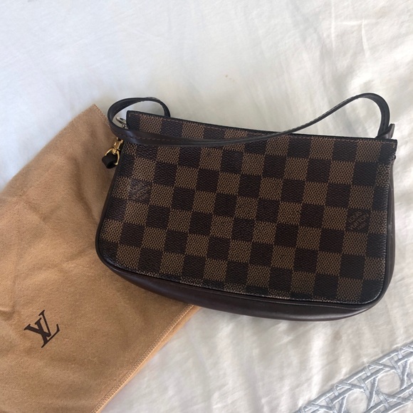 Louis Vuitton Pochette Damier check with d… - Picture 1 of 8